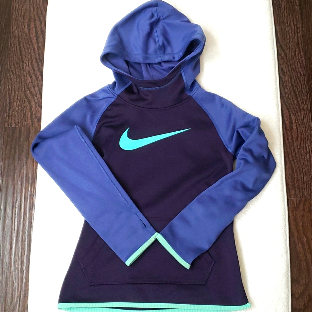Girls Nike M dri fit hoodie/pullover activewear